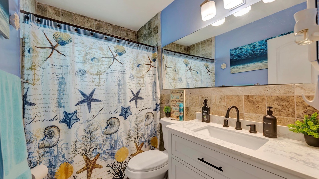 Photo of Bathroom in Treasure Island