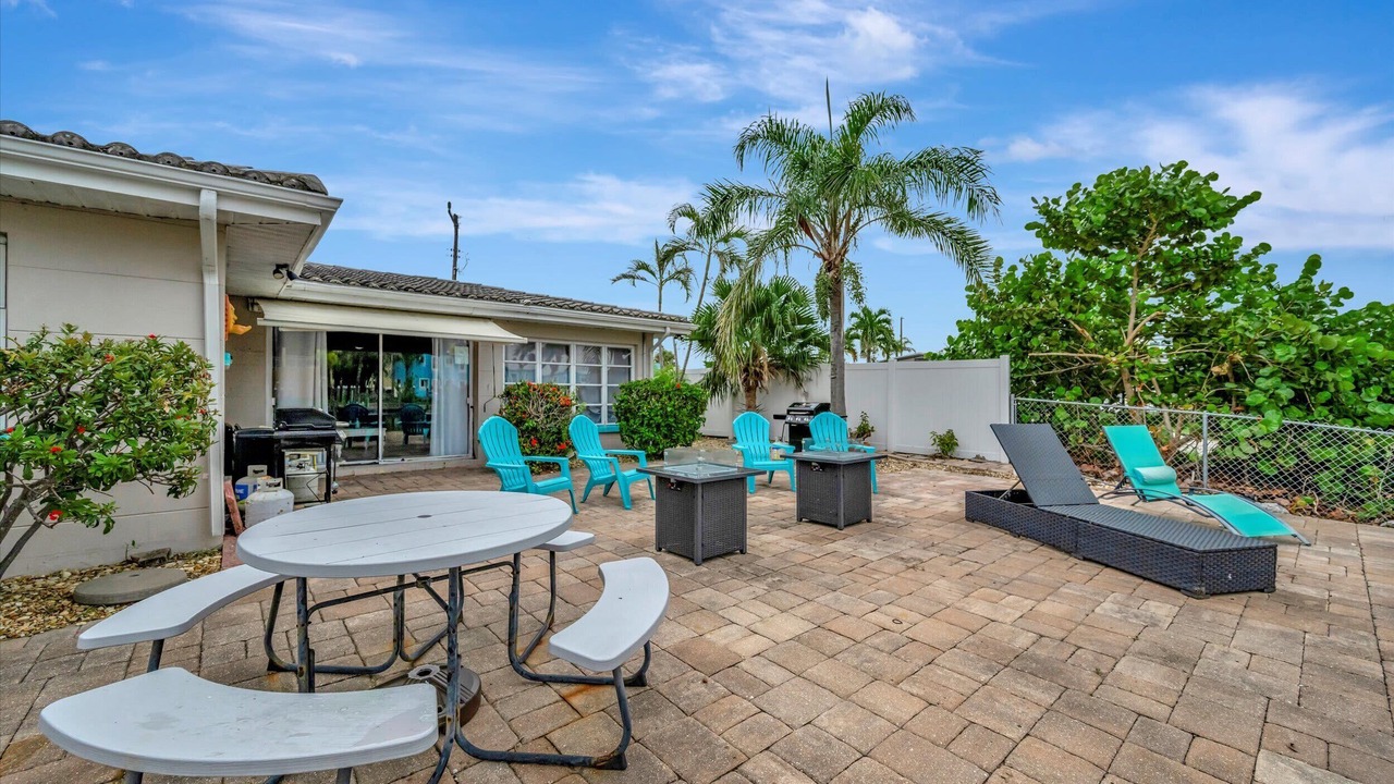 Photo of Patio Balcony in Treasure Island