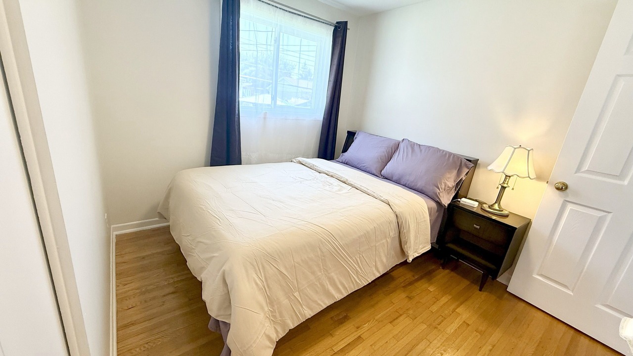Photo of Bedroom in Saint-Hubert
