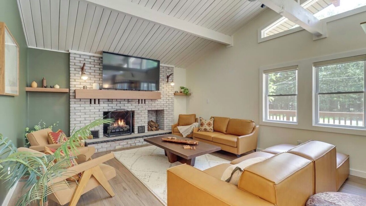 Photo of Livingroom in East Stroudsburg