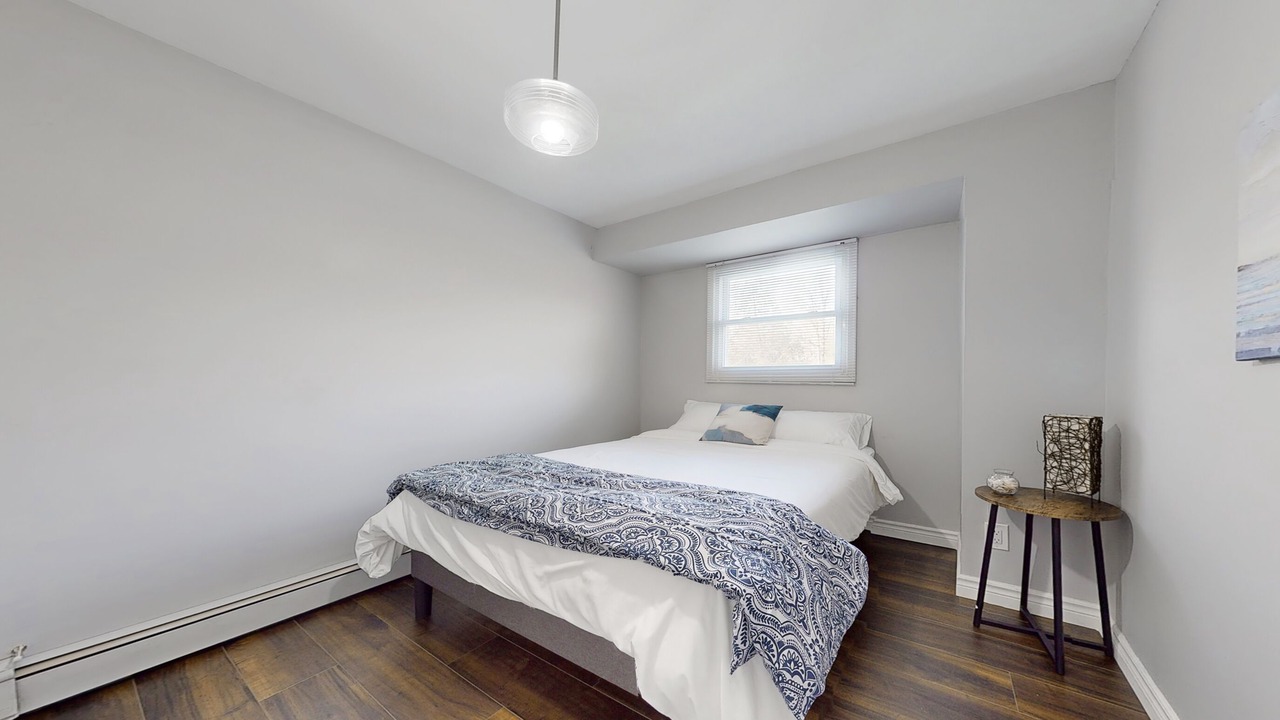 Photo of Bedroom in Port Franks
