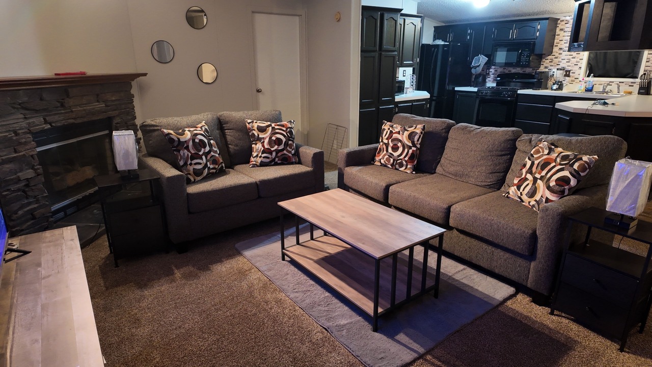 Photo of Livingroom in Romulus