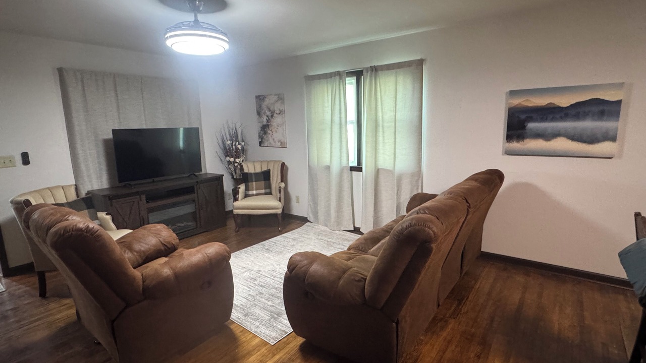 Photo of Livingroom in Spencer