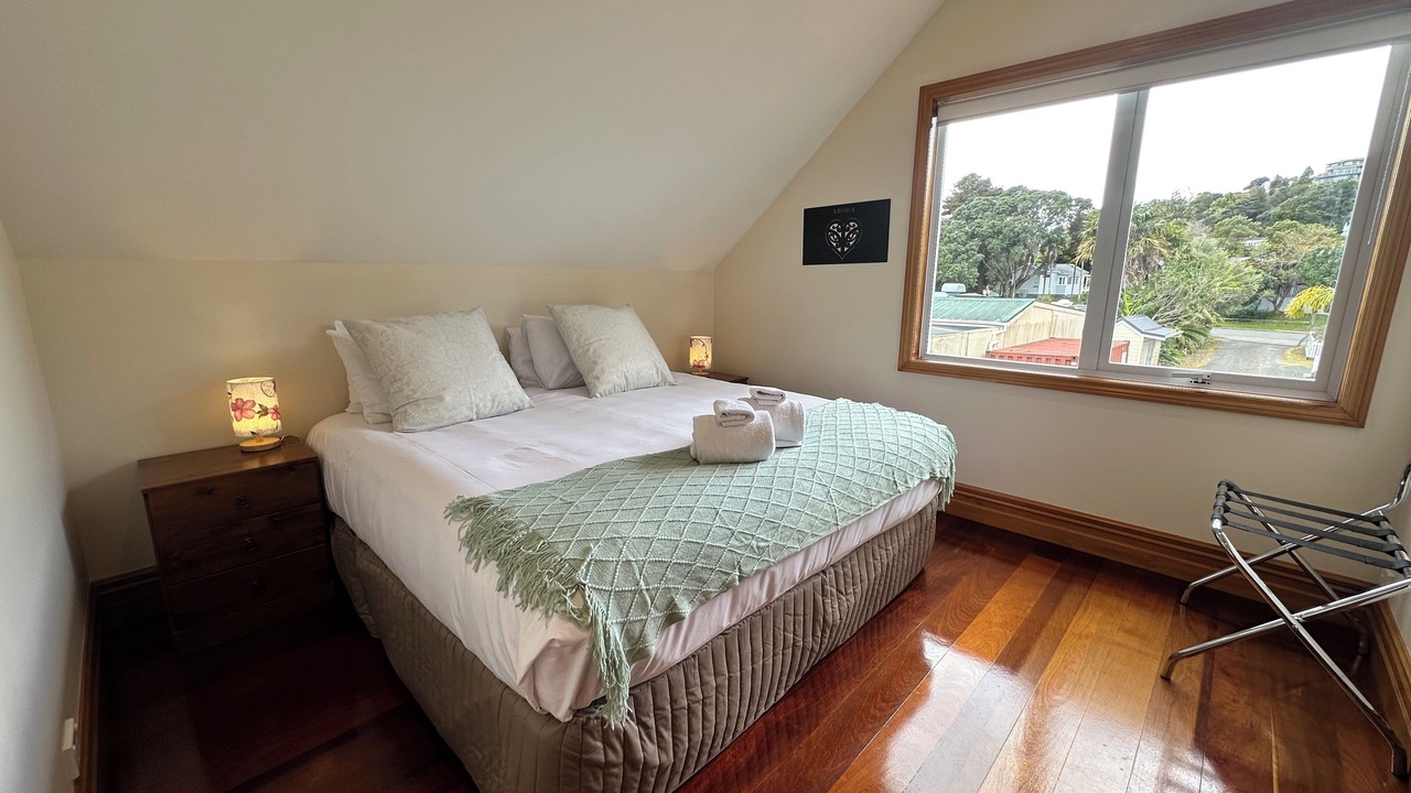 Photo of Bedroom in Russell