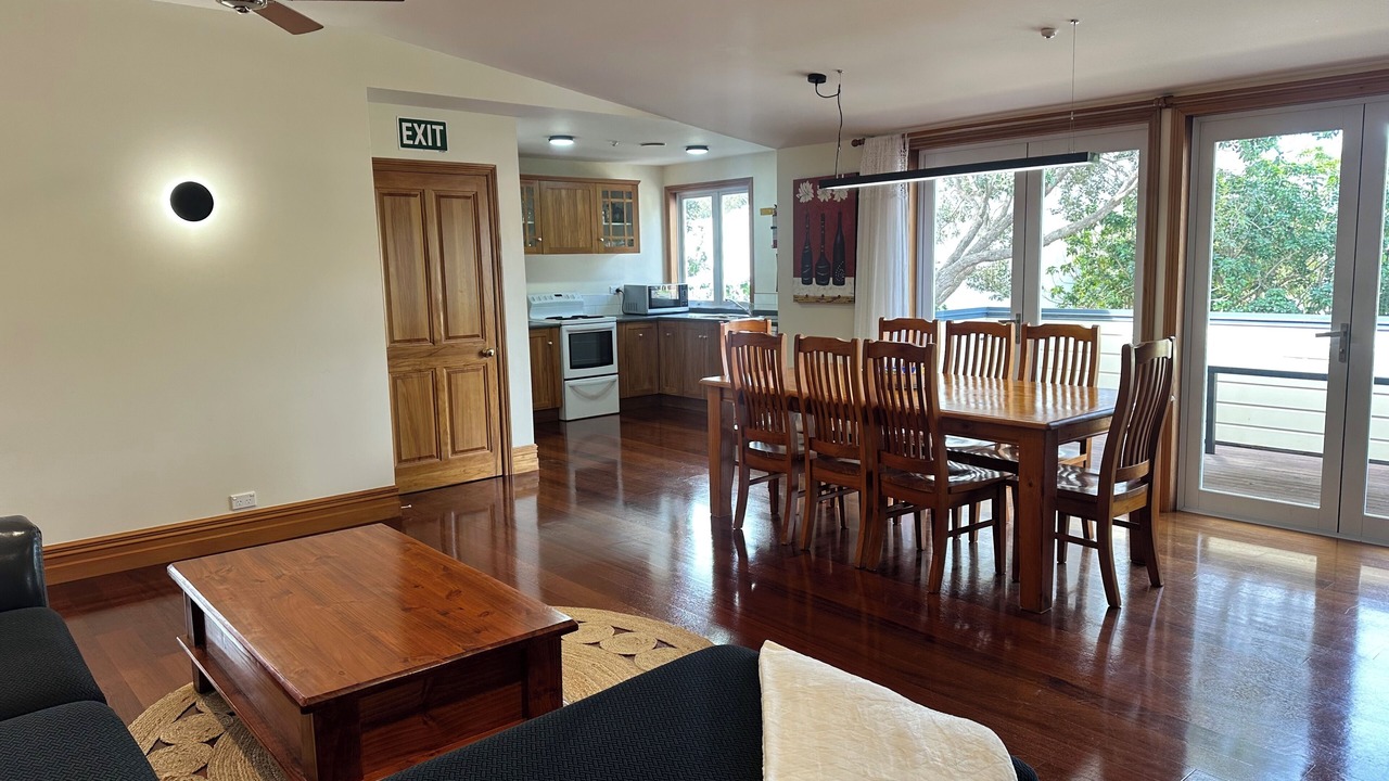 Photo of Others in Russell