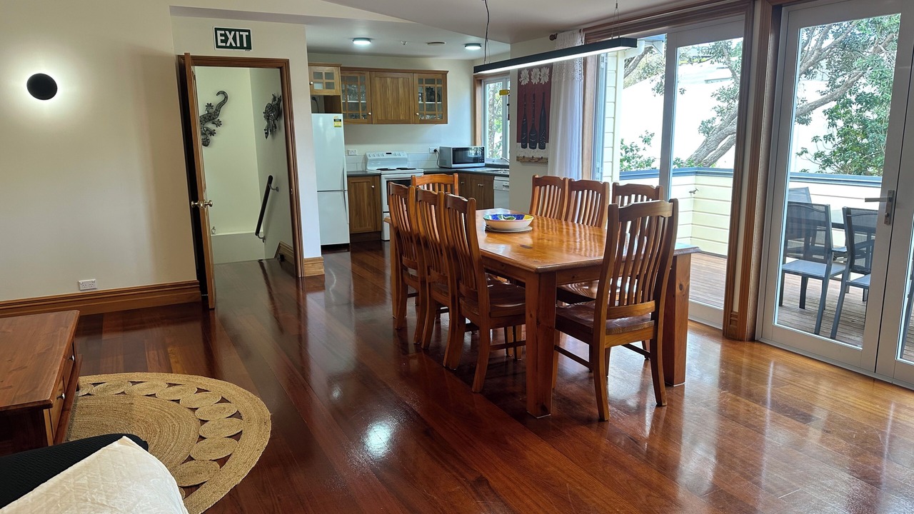 Photo of Others in Russell