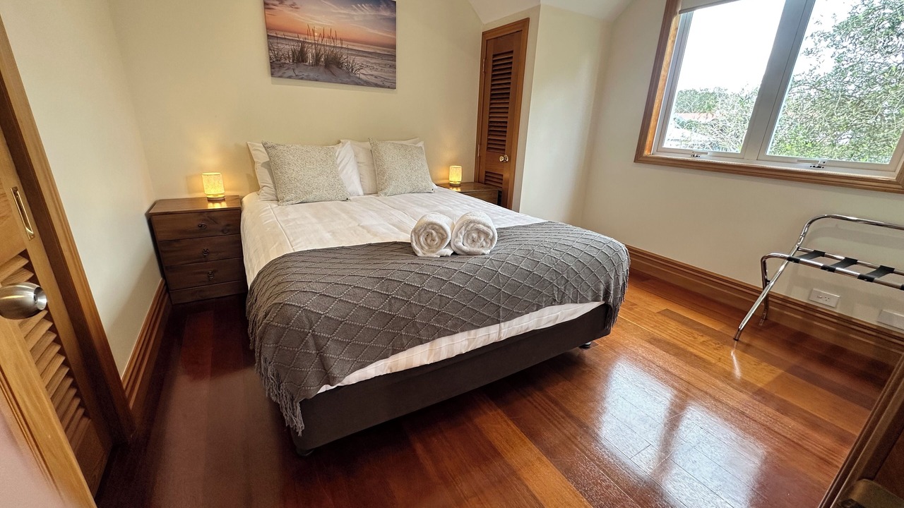 Photo of Bedroom in Russell