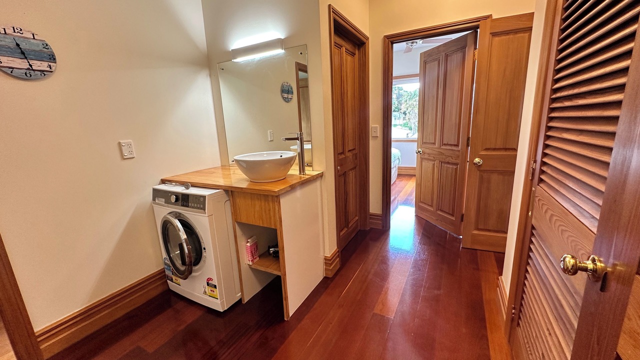 Photo of Others in Russell