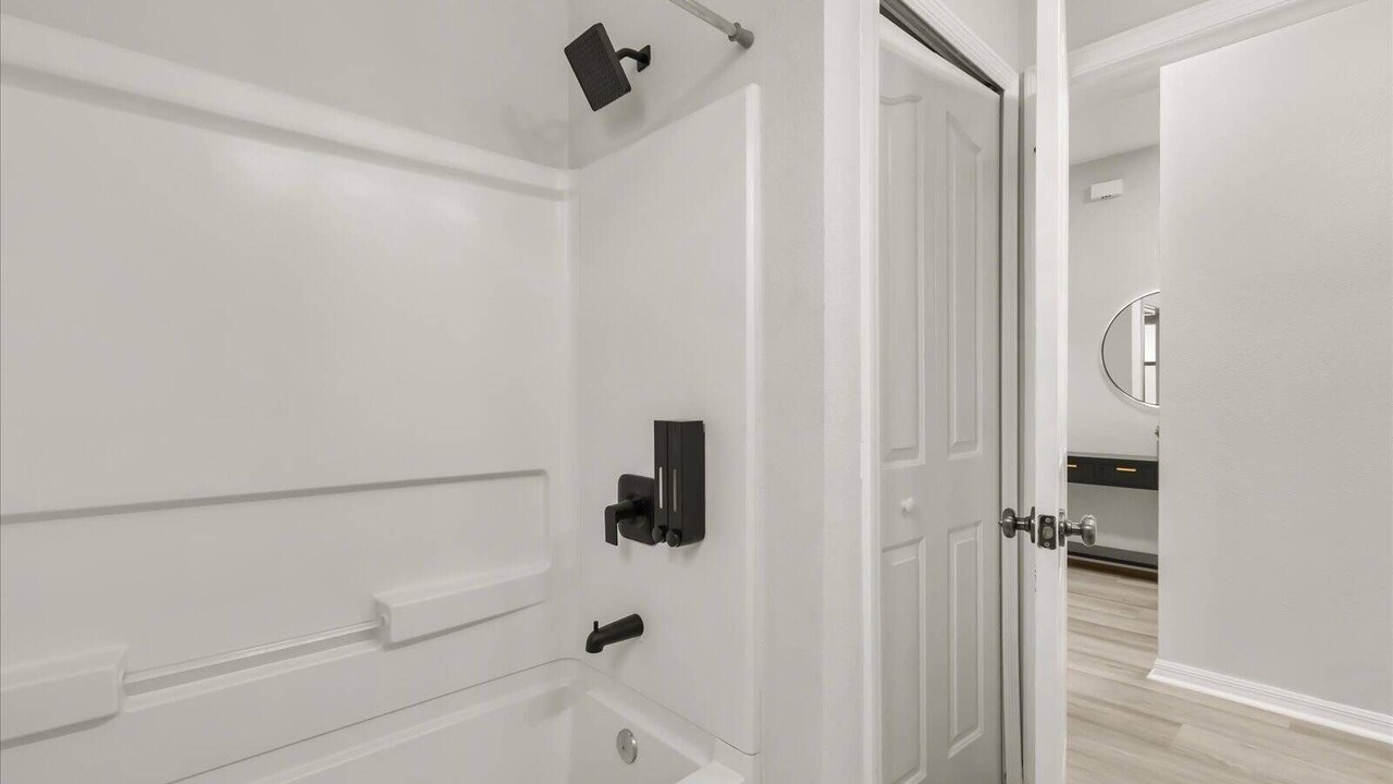 Photo of Bathroom in Crystal Cove