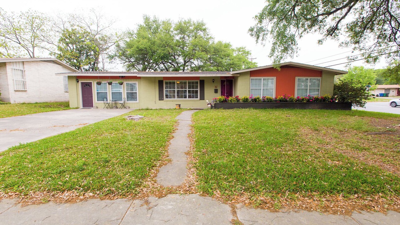 Photo of Outdoor in Shearer Hills - Ridgeview