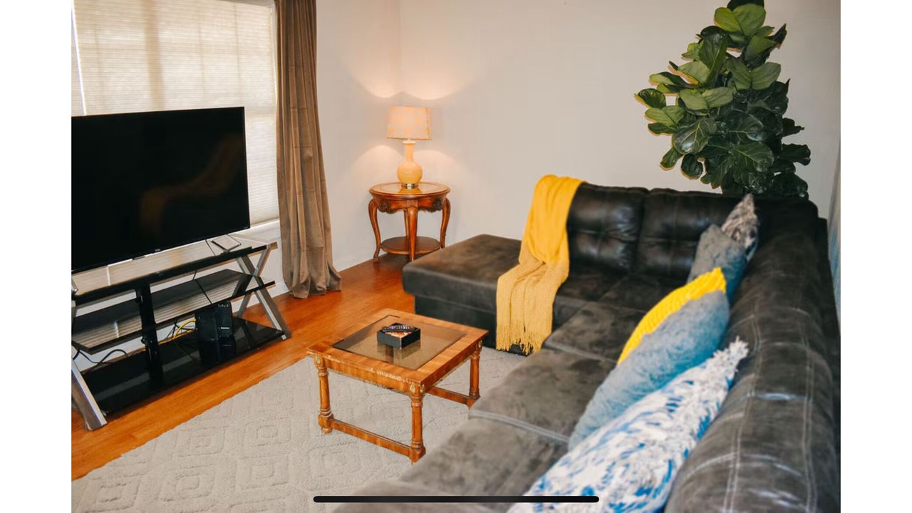 Photo of Livingroom in Shearer Hills - Ridgeview
