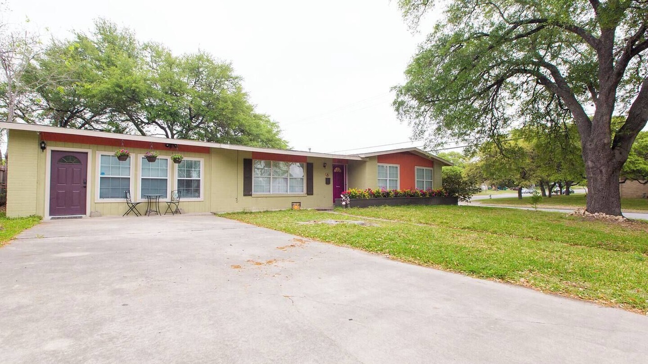 Photo of Outdoor in Shearer Hills - Ridgeview