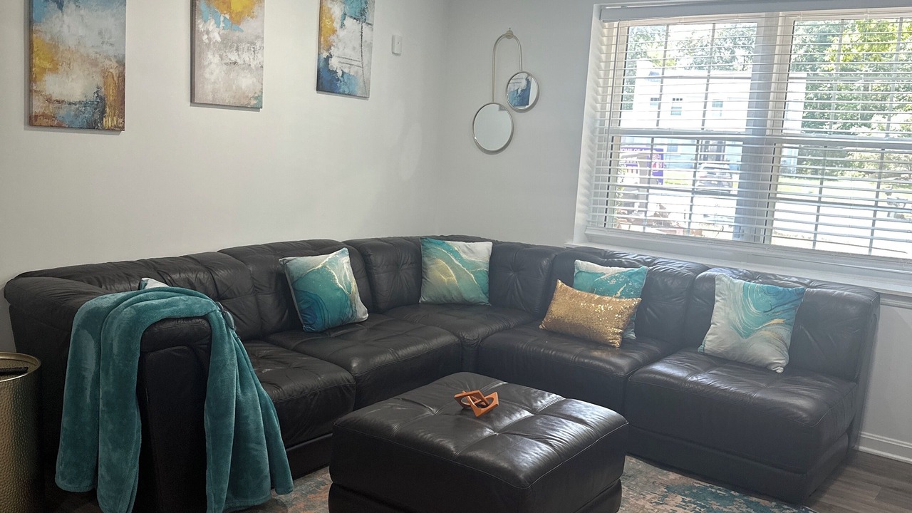 Photo of Livingroom in Lake Ridge