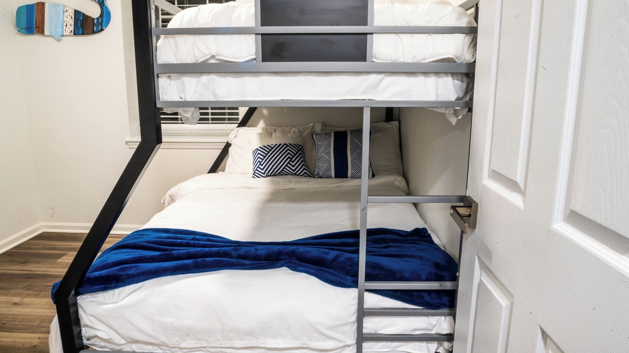 Photo of Bedroom in Lake Ridge