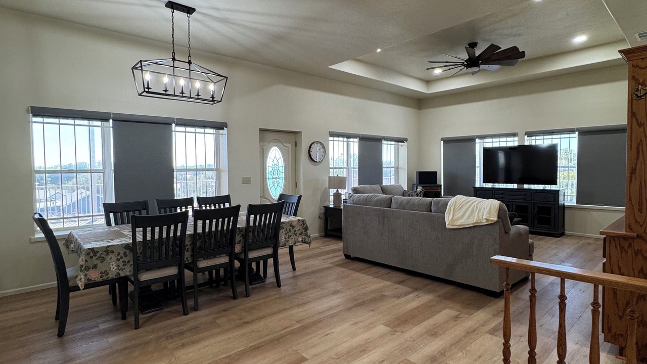 Photo of Livingroom in Roswell