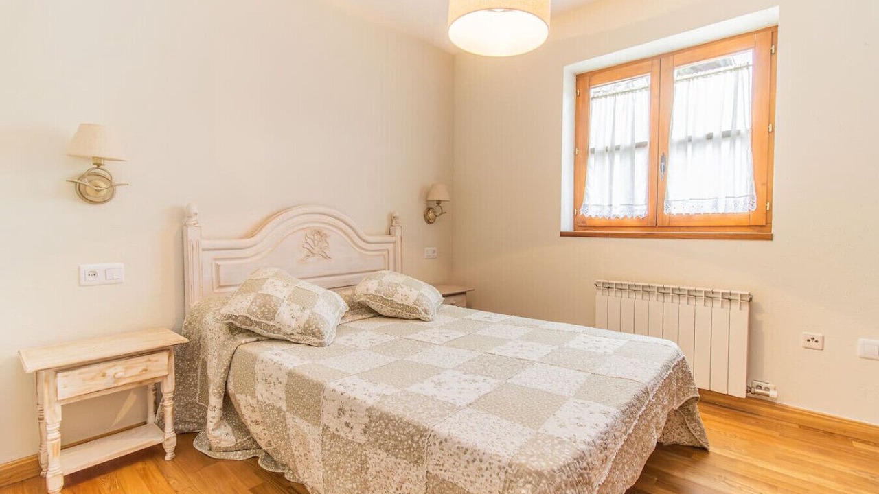 Photo of Bedroom in Linsoles