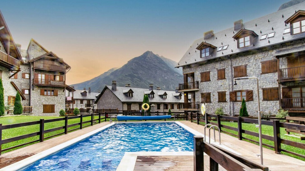 Photo of Outdoor in Linsoles