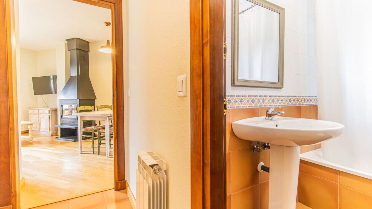 Photo of Bathroom in Linsoles