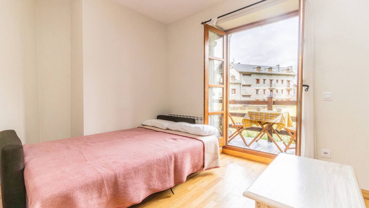 Photo of Bedroom in Linsoles