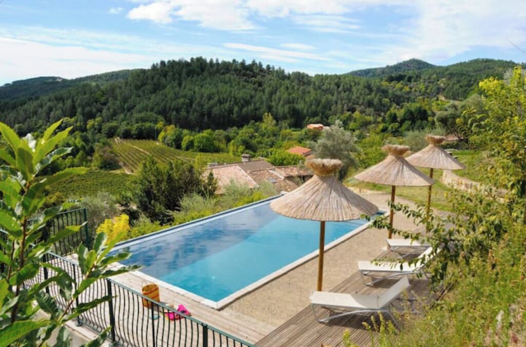 Photo of Outdoor in Rocher