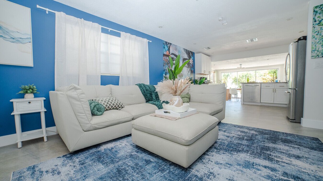 Photo of Livingroom in Edgewood