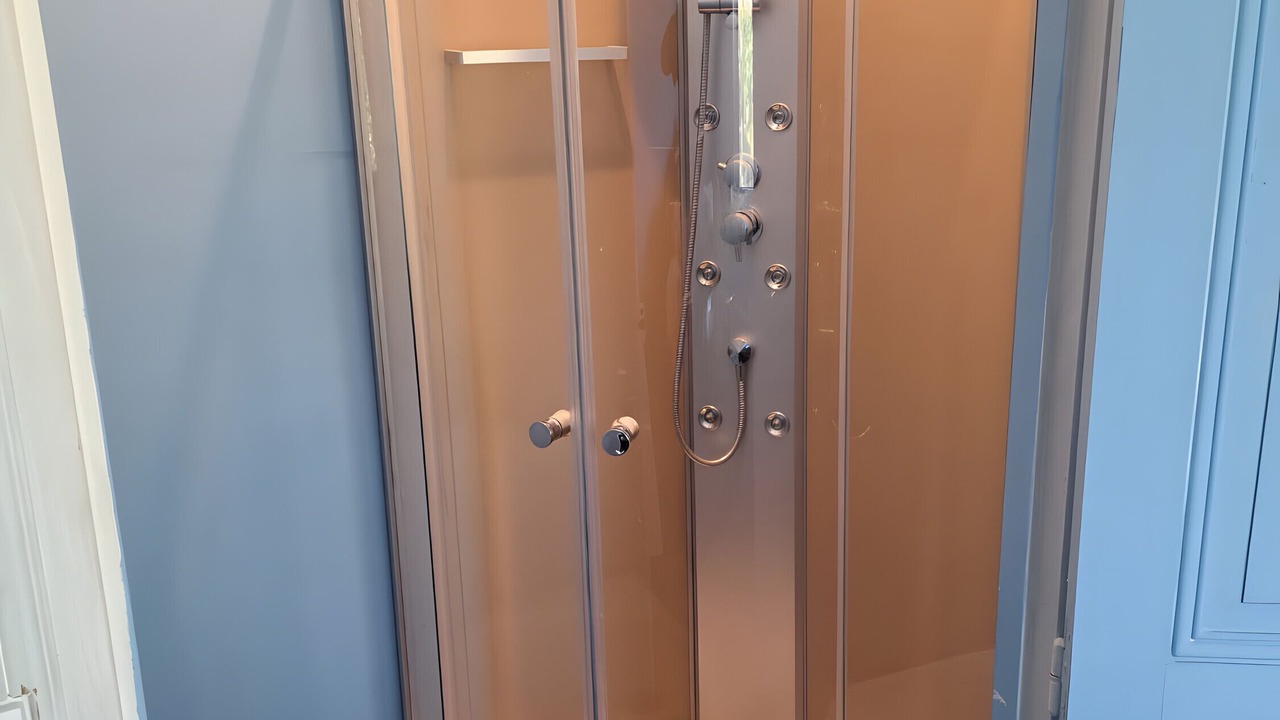 Photo of Bathroom in Roisel