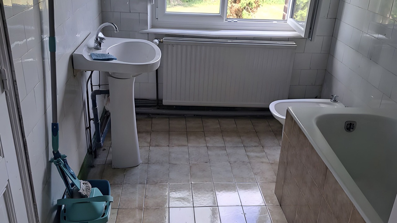 Photo of Bathroom in Roisel