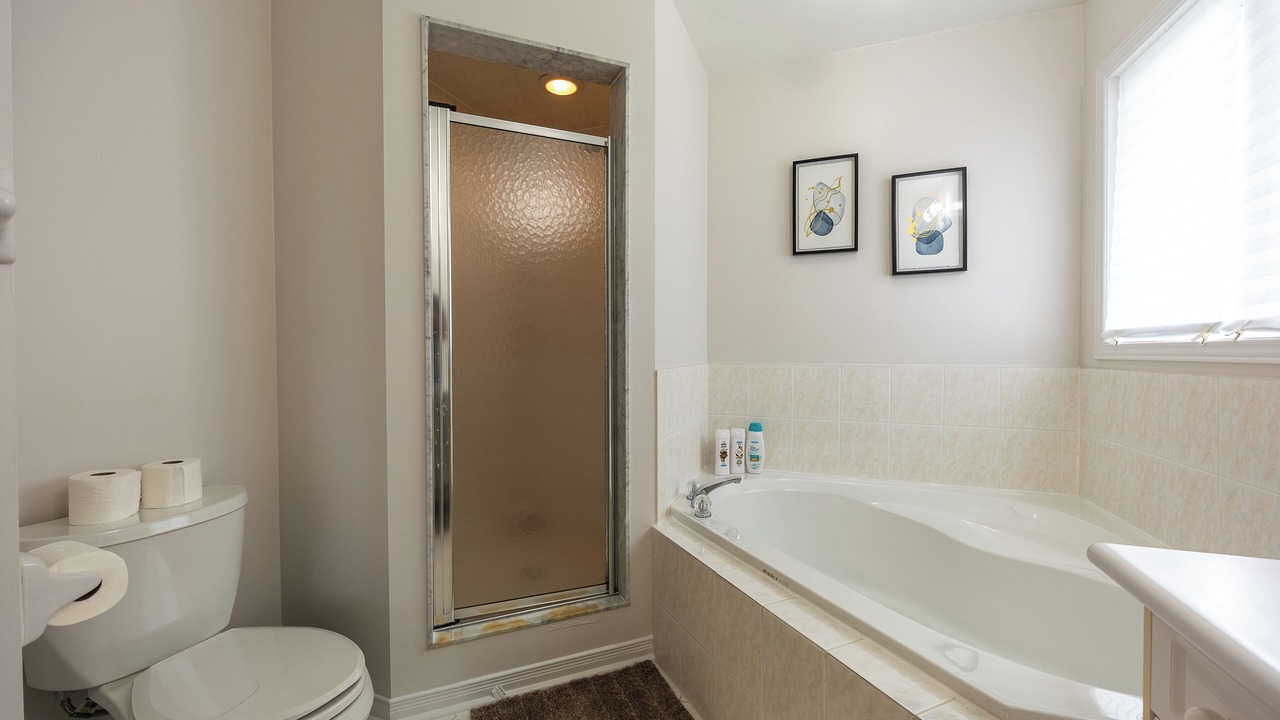 Photo of Bathroom in Bayview Glen