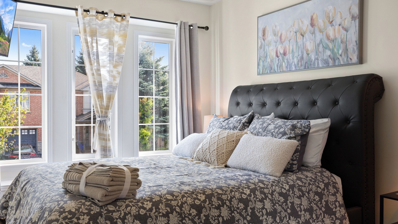 Photo of Bedroom in Bayview Glen