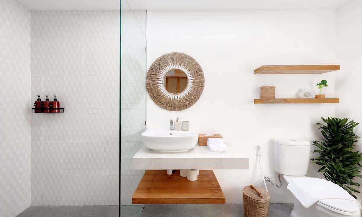 Photo of Bathroom in Sunset Road