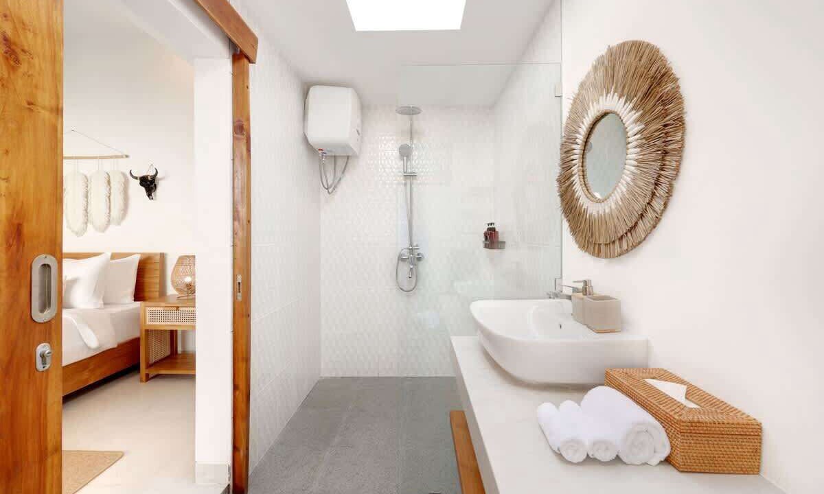 Photo of Bathroom in Sunset Road