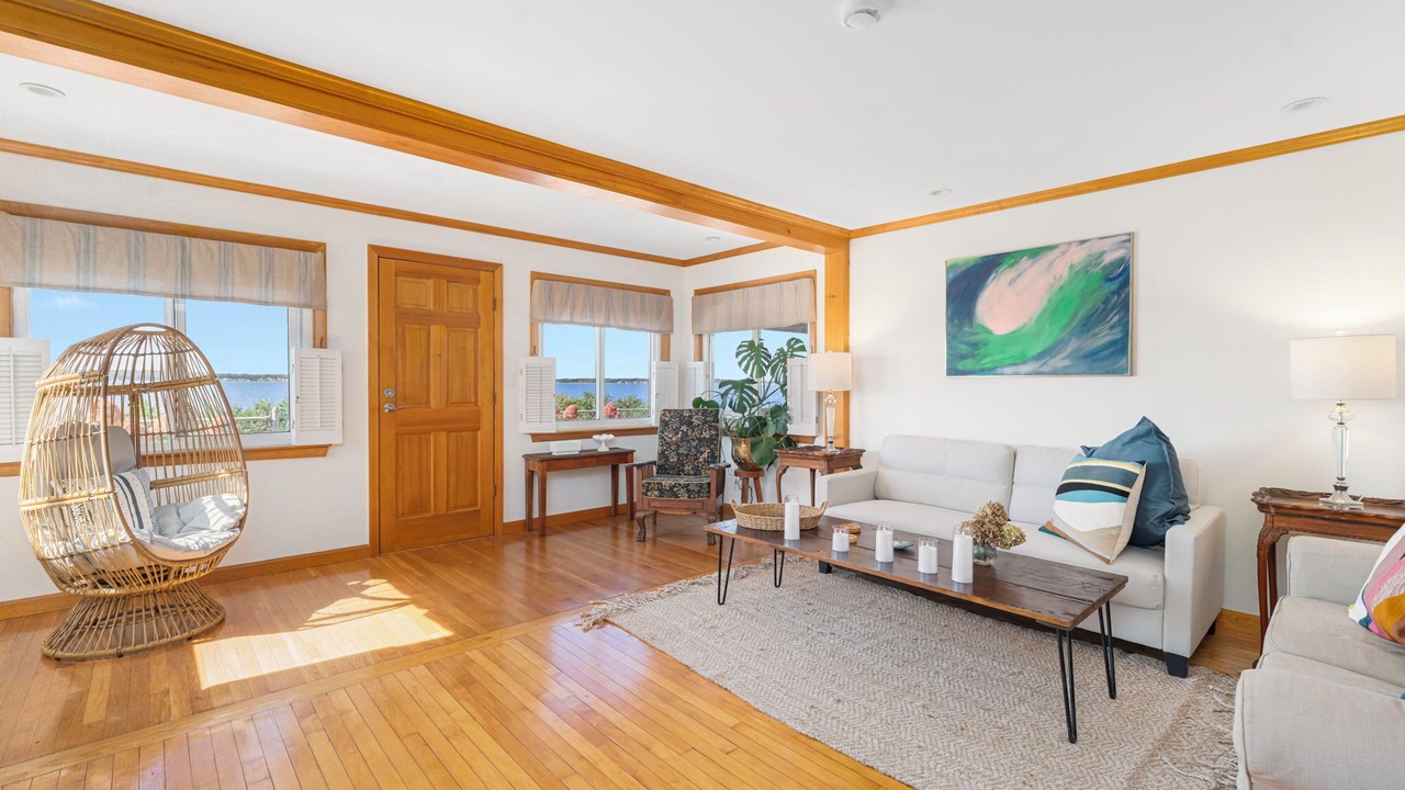 Photo of Livingroom in Fall River