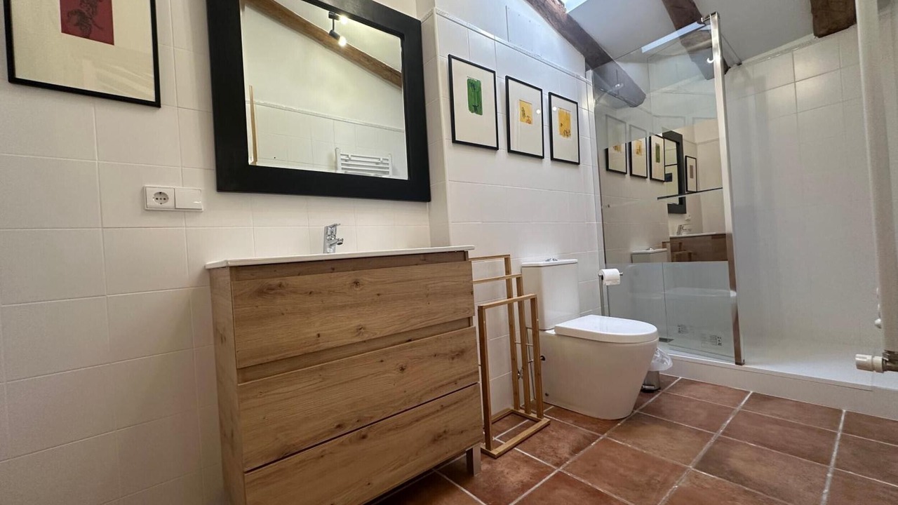Photo of Bathroom in Lerin