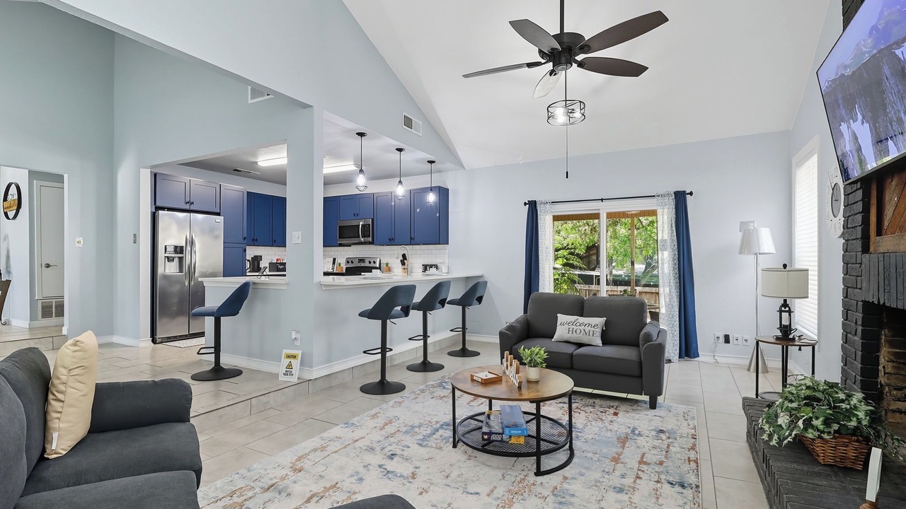 Photo of Livingroom in North San Antonio - SAT