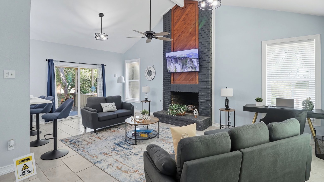 Photo of Livingroom in North San Antonio - SAT