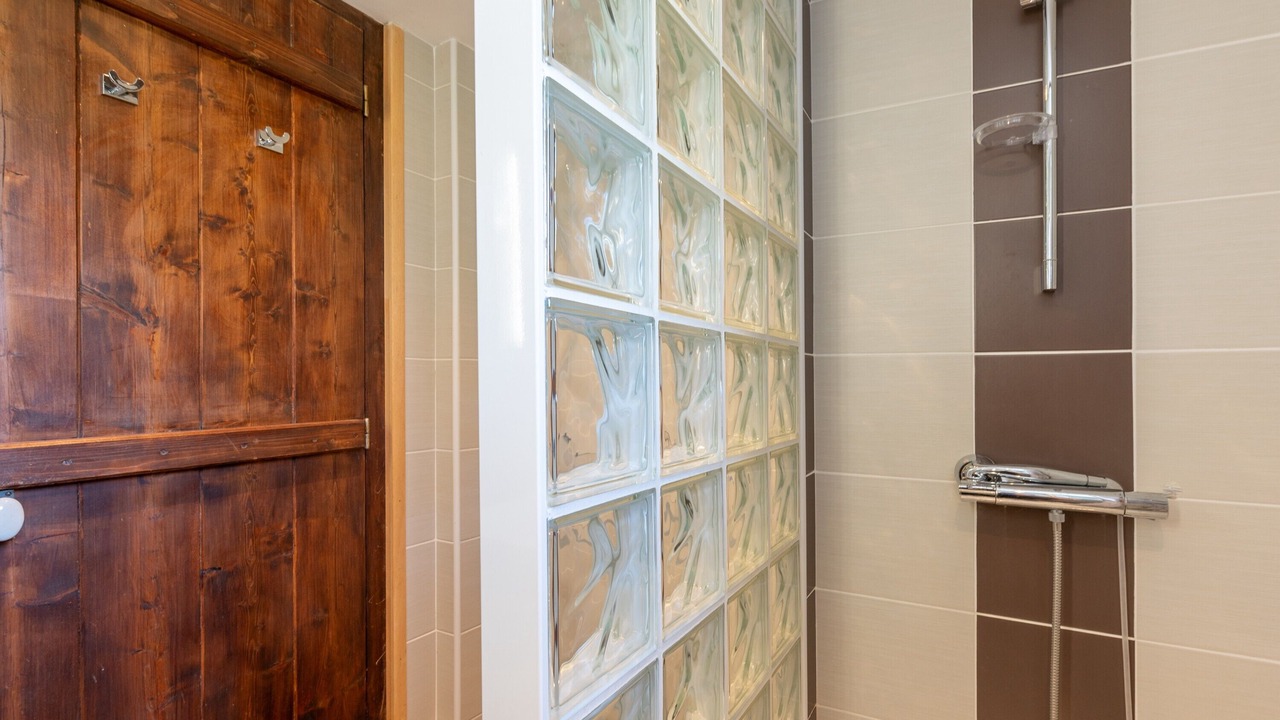 Photo of Bathroom in Castet