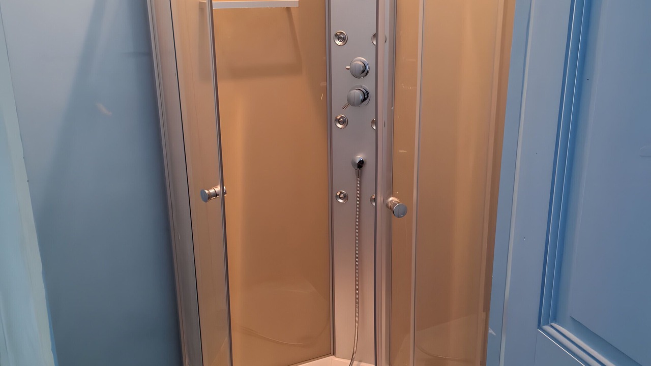 Photo of Bathroom in Roisel