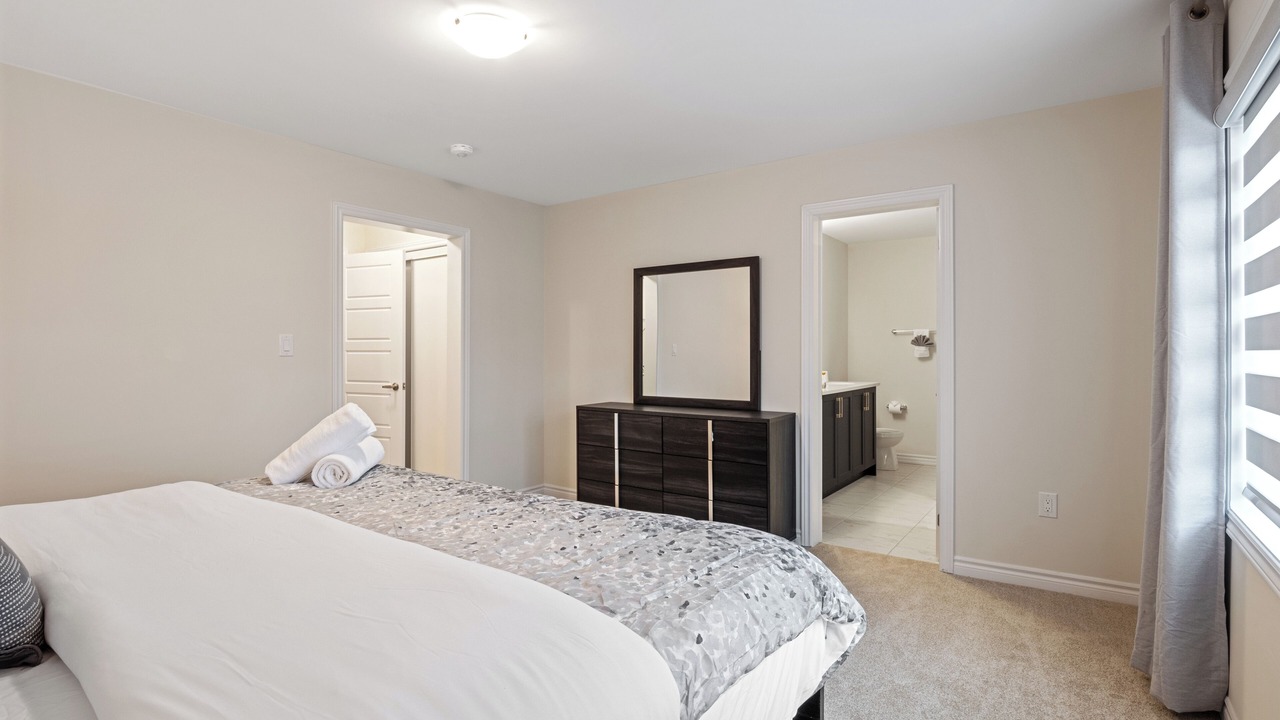 Photo of Bedroom in Thorold