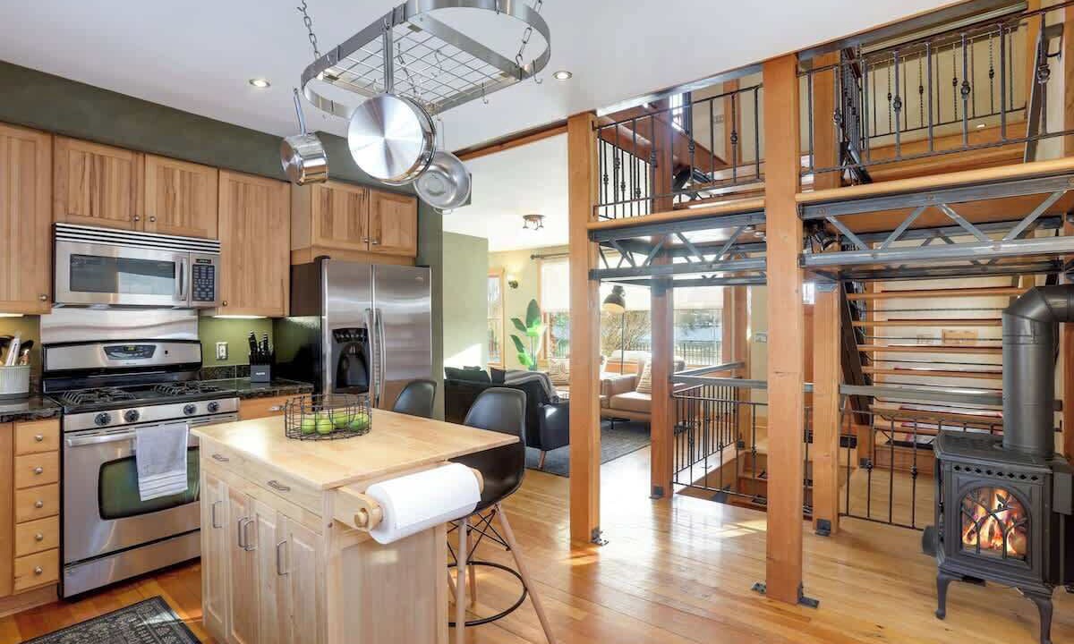 Photo of Kitchen in Elliot Park