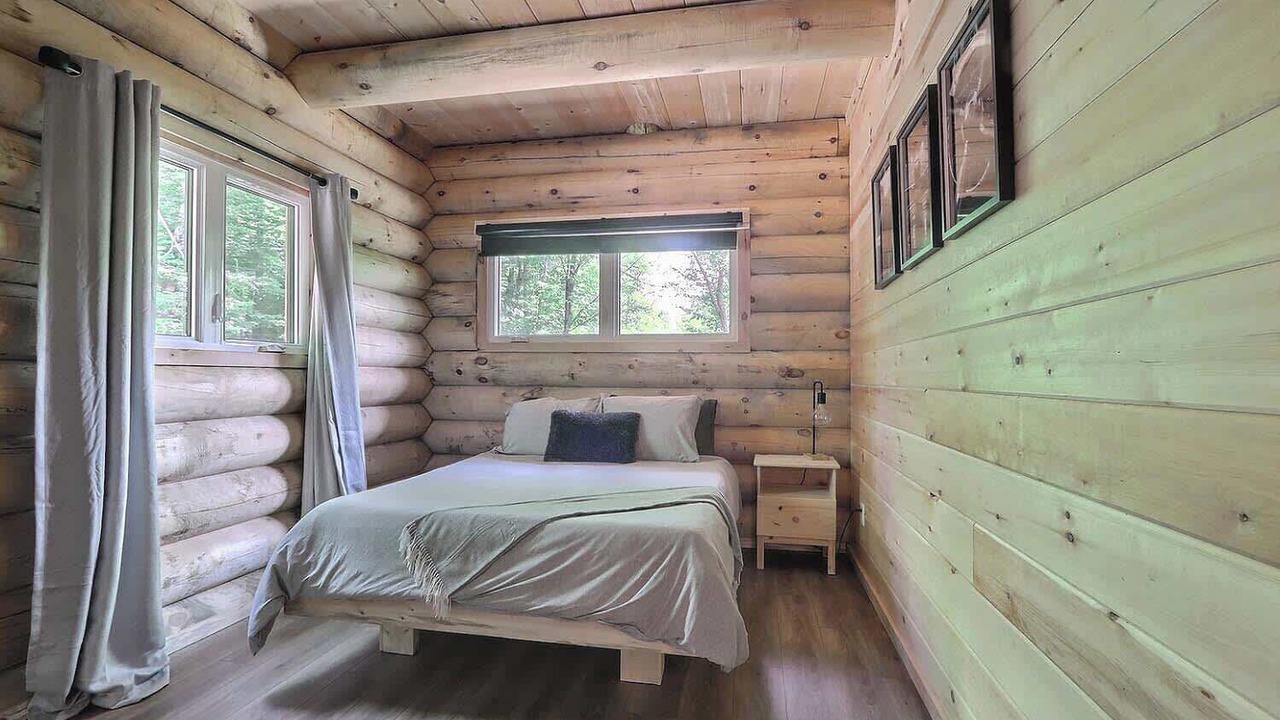 Photo of Bedroom in Saint-Philemon