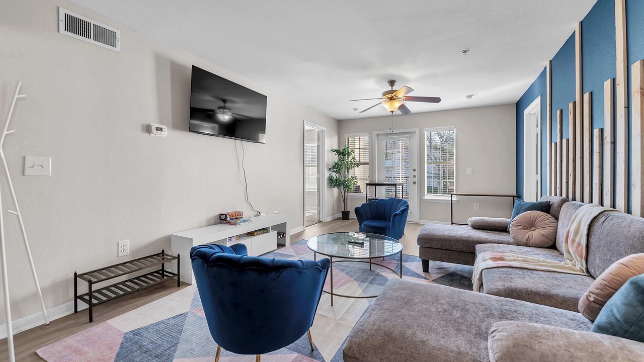 Photo of Livingroom in Pleasant Valley