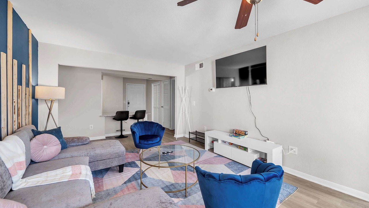 Photo of Livingroom in Pleasant Valley