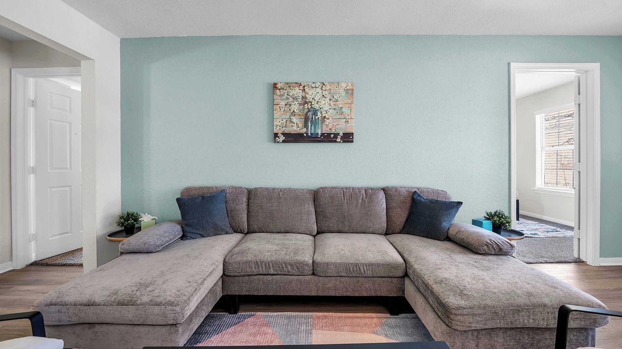 Photo of Livingroom in Pleasant Valley