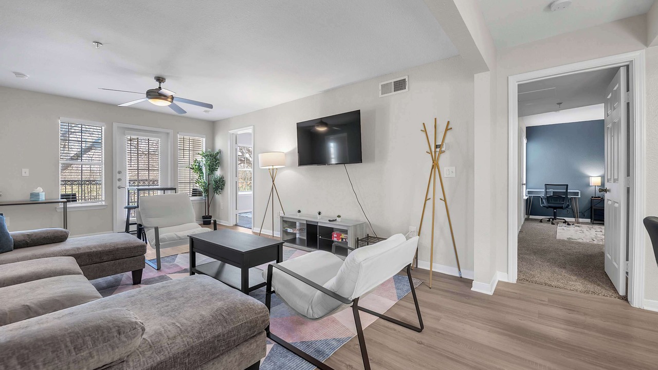 Photo of Livingroom in Pleasant Valley