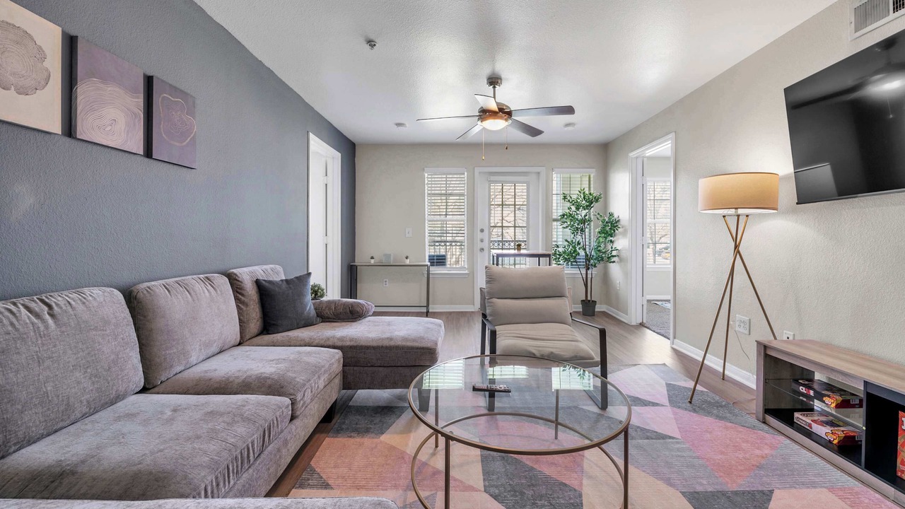 Photo of Livingroom in Pleasant Valley