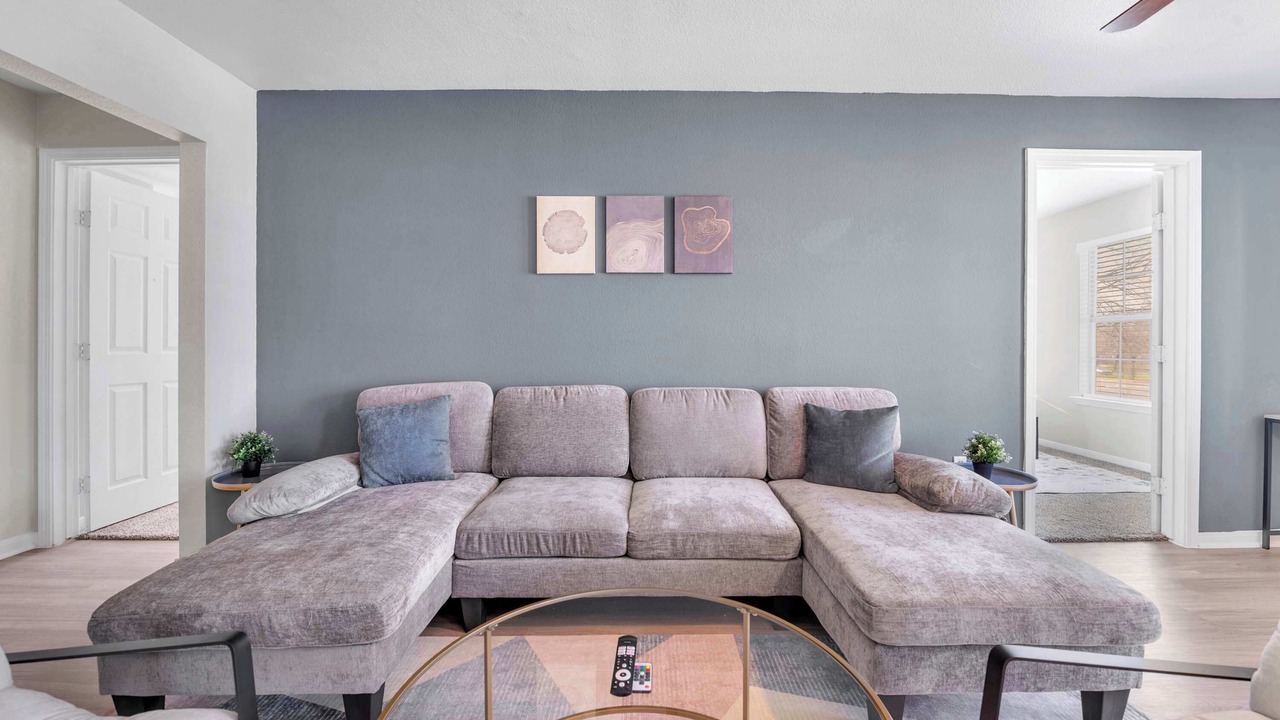 Photo of Livingroom in Pleasant Valley