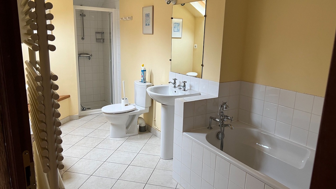 Photo of Bathroom in Azincourt
