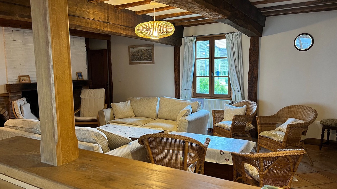 Photo of Livingroom in Azincourt