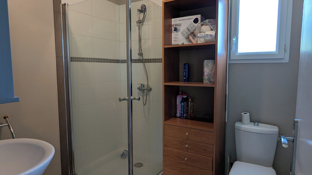 Photo of Bathroom in Mandeville-en-Bessin