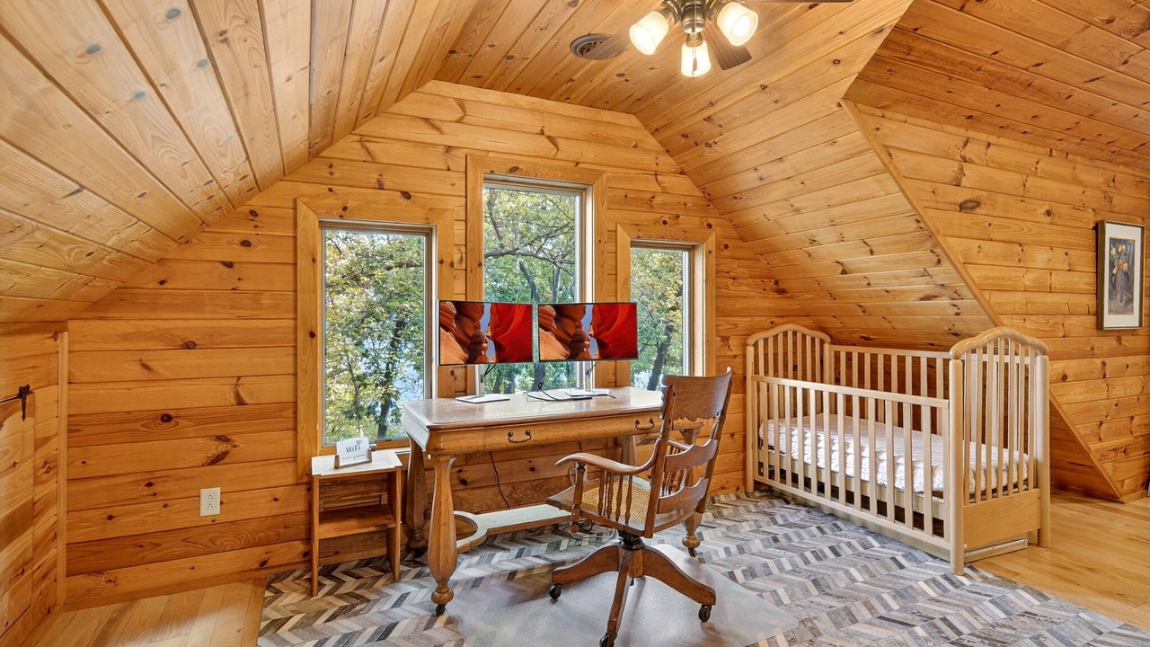 Photo of Others in Ovid